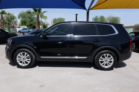 Photos of 2020 Kia Telluride LX Sport Utility 4D for sale in El Paso, TX at Torresdey Motors Alameda