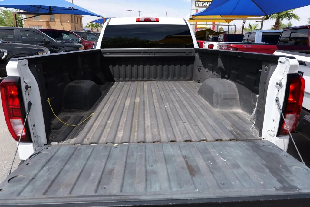 GMC Sierra photo 14