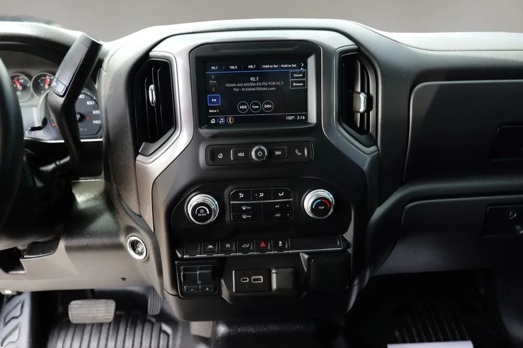 GMC Sierra photo 12