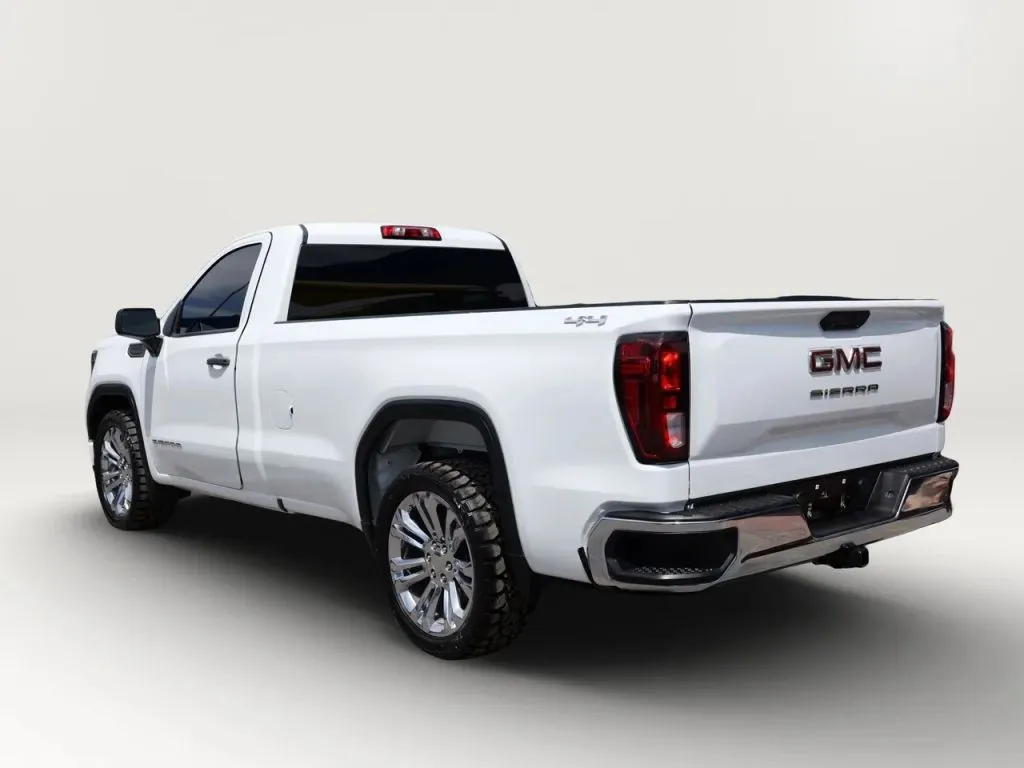GMC Sierra photo 3