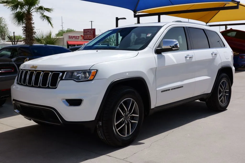 White 2020 Jeep Grand Cherokee Limited Sport Utility 4D for sale in El Paso, TX