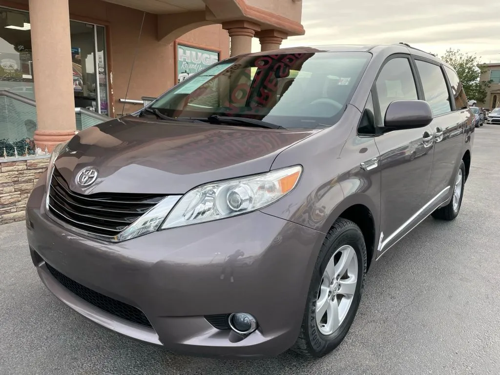 2013 Toyota Sienna LE