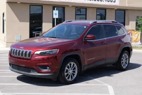 Red 2019 Jeep Cherokee Latitude Plus Sport Utility 4D for sale in El Paso, TX