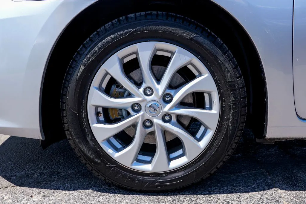 Nissan Sentra photo 11