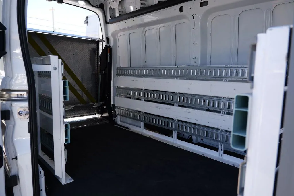 Ford Transit-250 photo 13