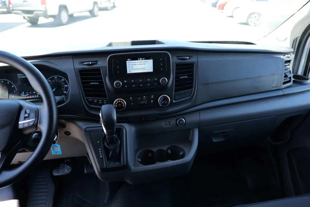 Ford Transit-250 photo 12
