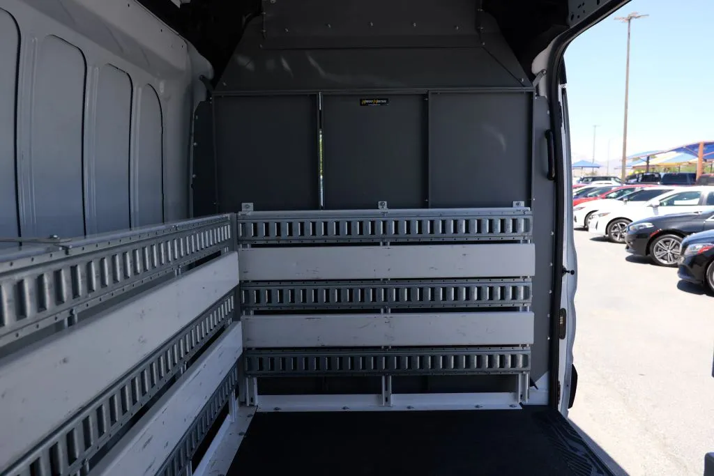Ford Transit-250 photo 15