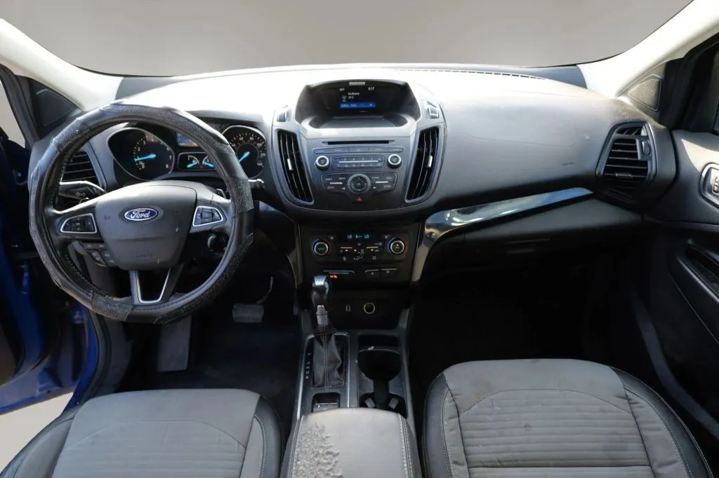 Ford Escape photo 10