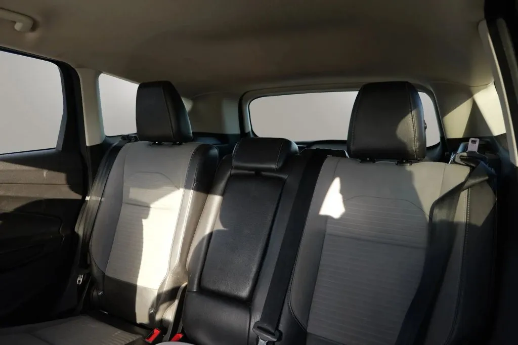 Ford Escape photo 9
