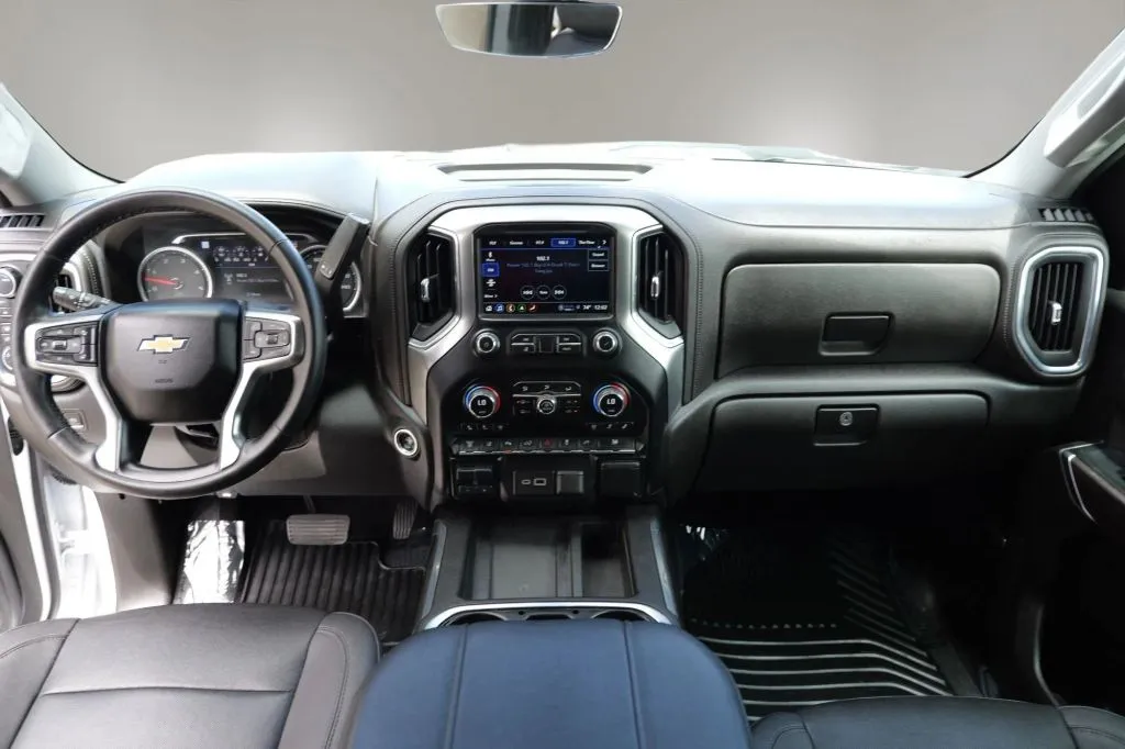 Chevrolet 3500HD photo 11