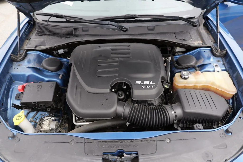 Dodge Charger photo 15