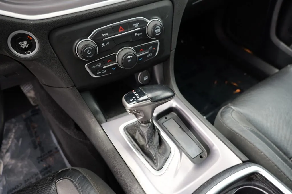 Dodge Charger photo 12