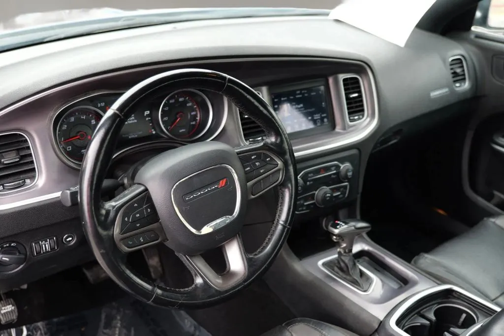 Dodge Charger photo 4