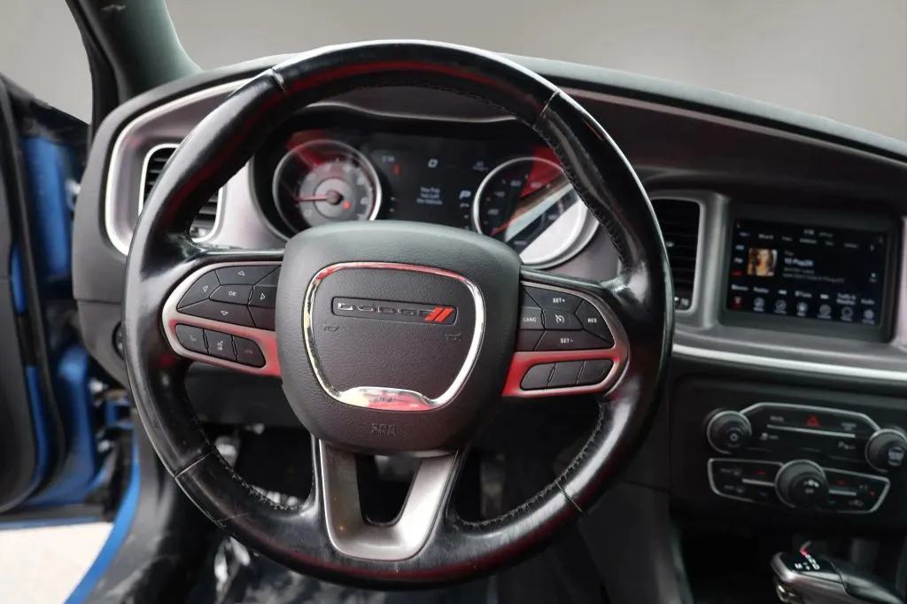 Dodge Charger photo 5