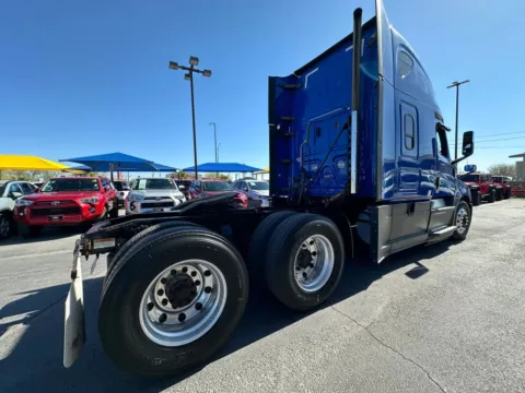 More photos of 2018 Freightliner Cascadia New Cascadia 126' BBC at Torresdey Motors Alameda, TX