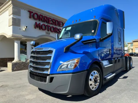 Blue 2018 Freightliner Cascadia New Cascadia 126' BBC for sale in El Paso, TX