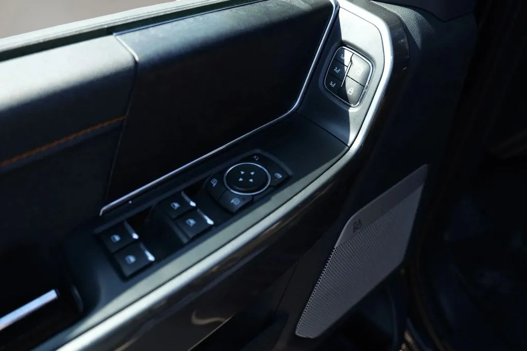 Ford F-150 photo 8