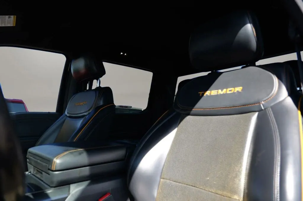 Ford F-150 photo 9