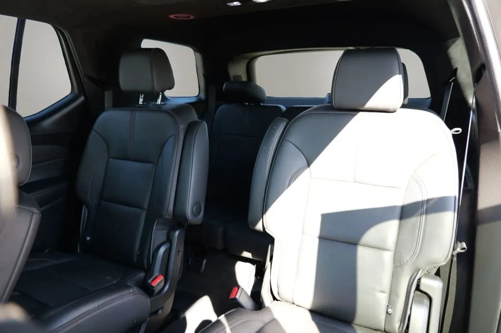 Chevrolet Traverse photo 9