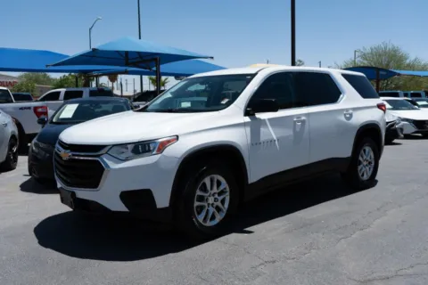 White 2019 Chevrolet Traverse LS Sport Utility 4D for sale in El Paso, TX