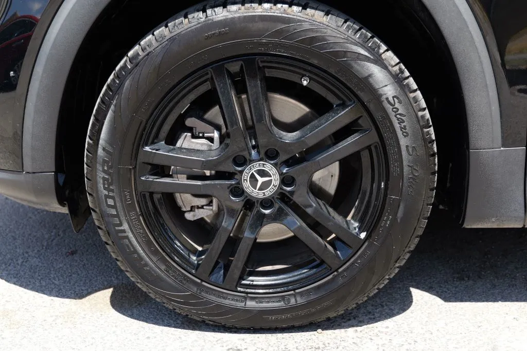 Mercedes-Benz GLB photo 15