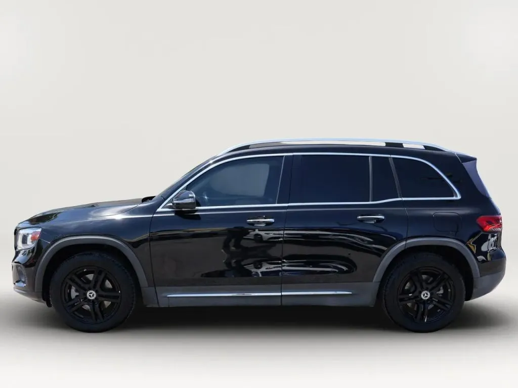 Mercedes-Benz GLB photo 2