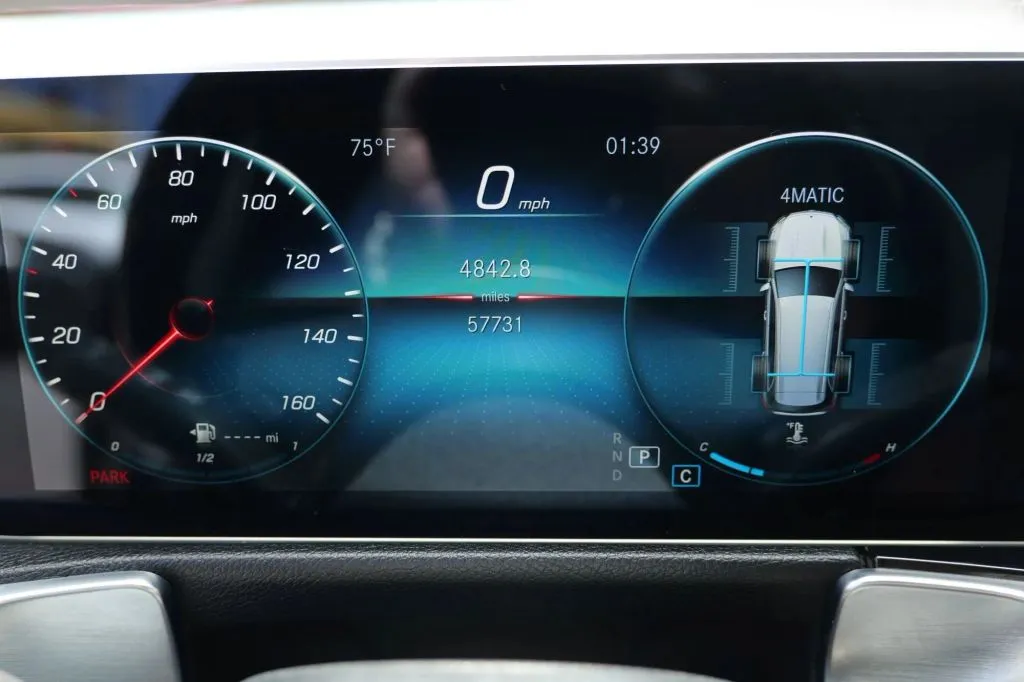 Mercedes-Benz GLB photo 6