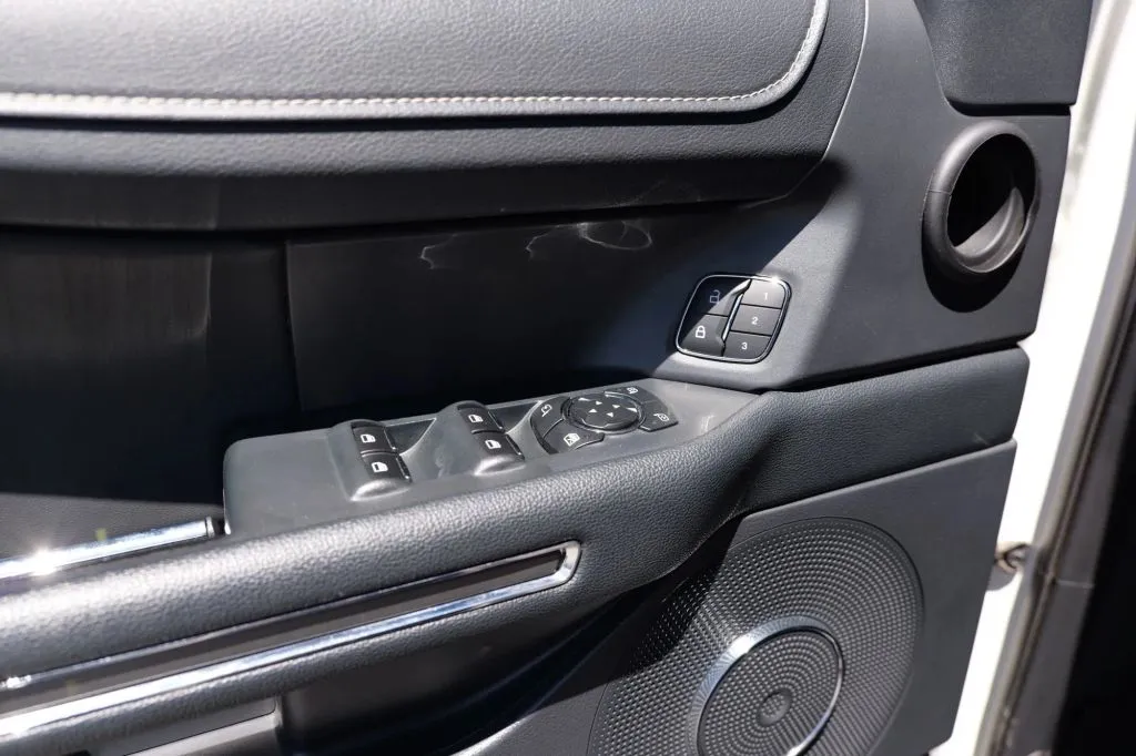 Ford Expedition photo 10