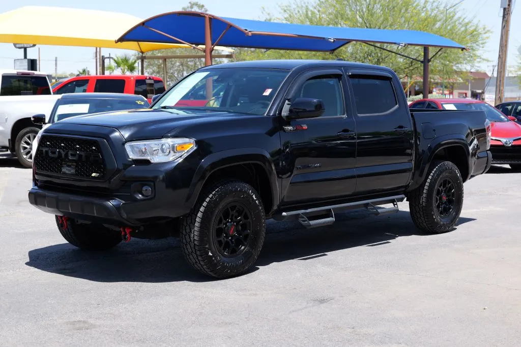 2020 Toyota Tacoma SR5 Double Cab 2WD V6 Auto Short Bed's photo
