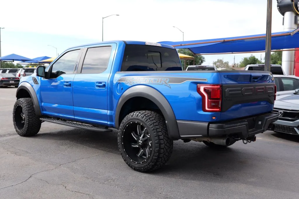 Ford F-150 photo 3