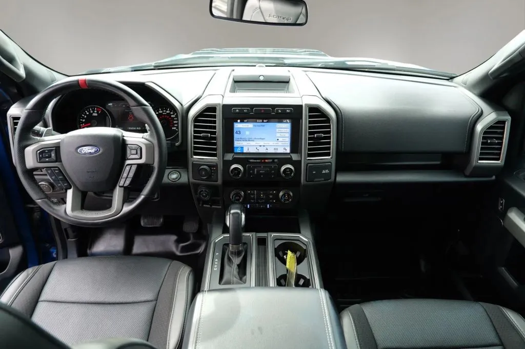 Ford F-150 photo 11
