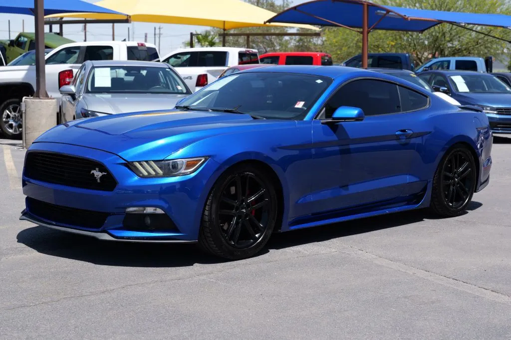 2017 Ford Mustang EcoBoost Coupe Premium's photo