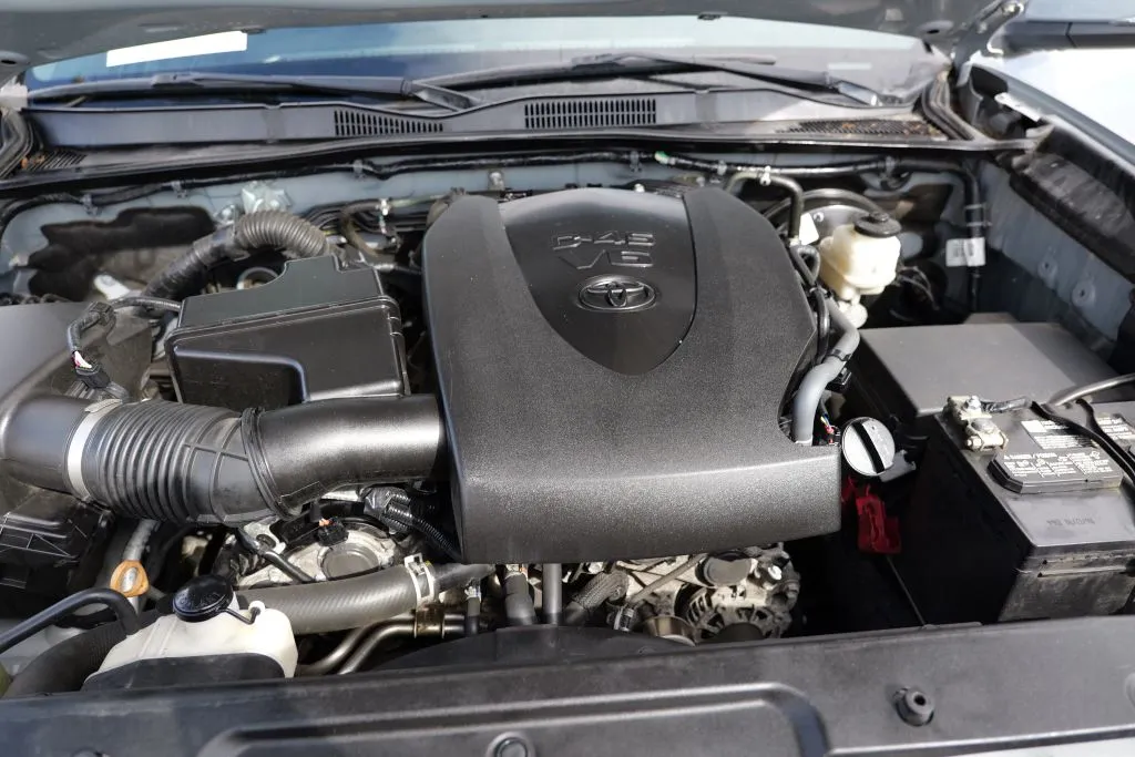 Toyota Tacoma photo 16