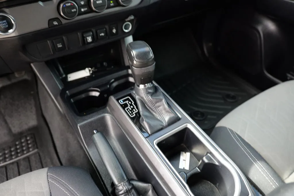 Toyota Tacoma photo 11