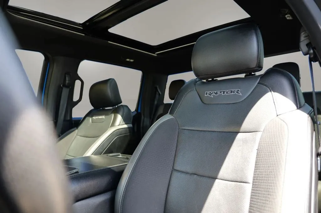 Ford F-150 photo 9