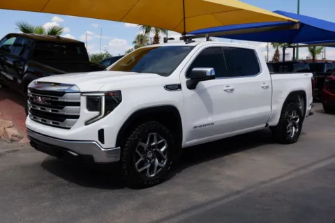 White 2023 GMC Sierra 1500 Crew Cab SLE Pickup 4D 5 3/4 ft for sale in El Paso, TX