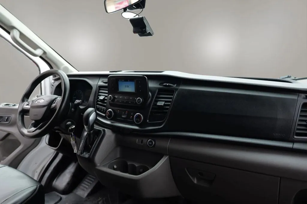 Ford Transit-250 photo 13