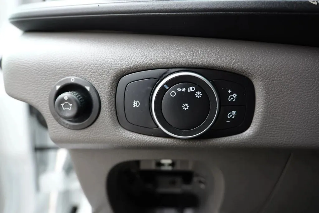 Ford Transit-250 photo 7
