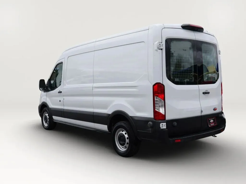 Ford Transit-250 photo 3