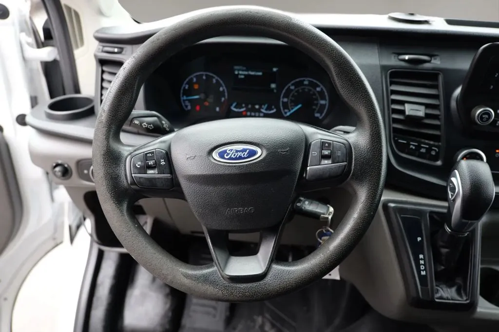 Ford Transit-250 photo 5