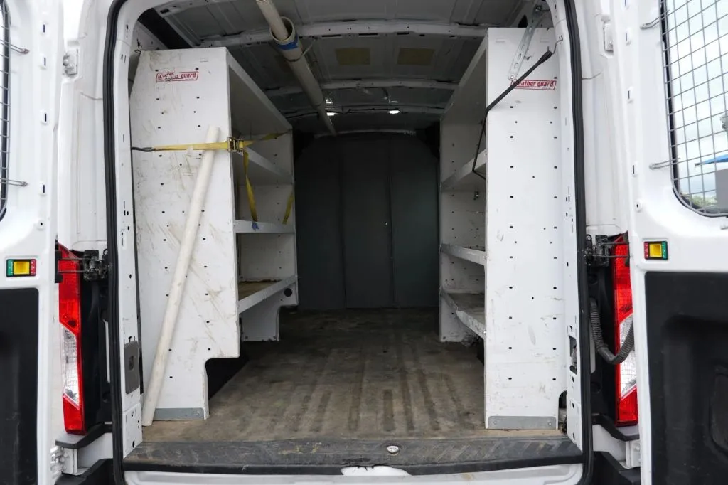 Ford Transit-250 photo 11