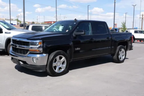 Black 2017 Chevrolet Silverado 1500 Crew Cab LT Pickup 4D 5 3/4 ft for sale in El Paso, TX