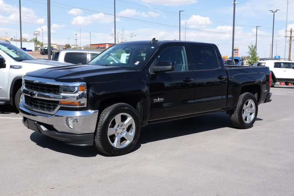 Black 2017 Chevrolet Silverado 1500 Crew Cab LT Pickup 4D 5 3/4 ft for sale in El Paso, TX