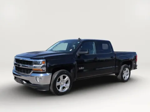Black 2017 Chevrolet Silverado 1500 Crew Cab LT Pickup 4D 5 3/4 ft for sale in El Paso, TX
