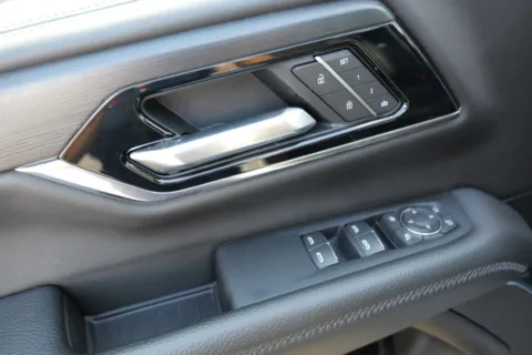 More photos of 2025 GMC Yukon Denali Sport Utility 4D at Torresdey Motors Alameda, TX