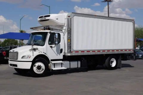 White 2014 Freightliner M106 M2 106 Business Class Regular Cab for sale in El Paso, TX