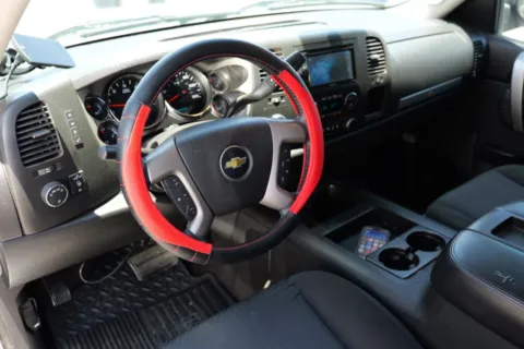 More photos of 2011 Chevrolet Silverado 1500 Crew Cab LT Pickup 4D 5 3/4 ft at Torresdey Motors Alameda, TX