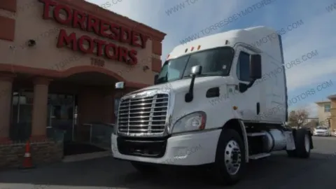 Another view of 2014 Freightliner Cascadia CA113SLP Sleeper for sale in El Paso, TX at Torresdey Motors Alameda