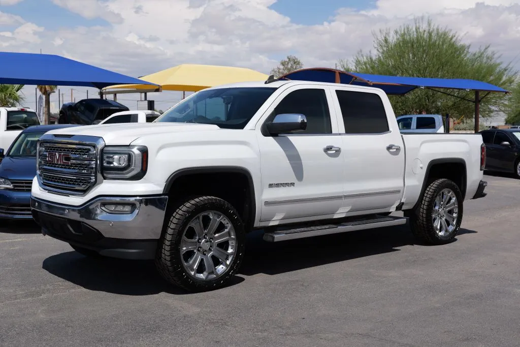 White 2017 GMC Sierra 1500 Crew Cab SLT Pickup 4D 5 3/4 ft for sale in El Paso, TX