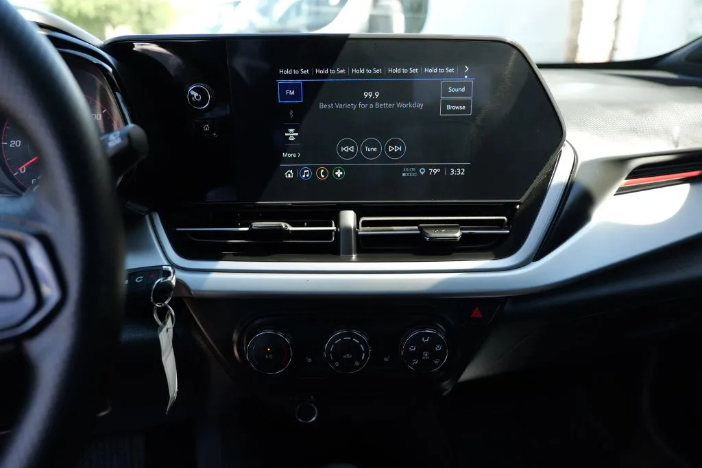 Chevrolet Trax photo 12